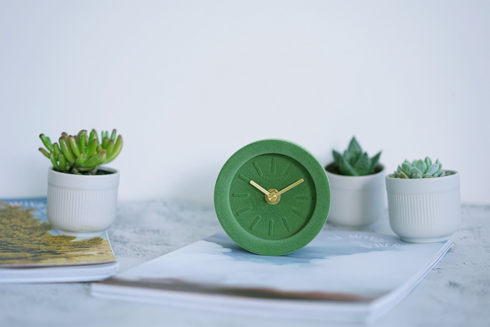 GC "Moss" Silent Desk Clock (2 Shapes)