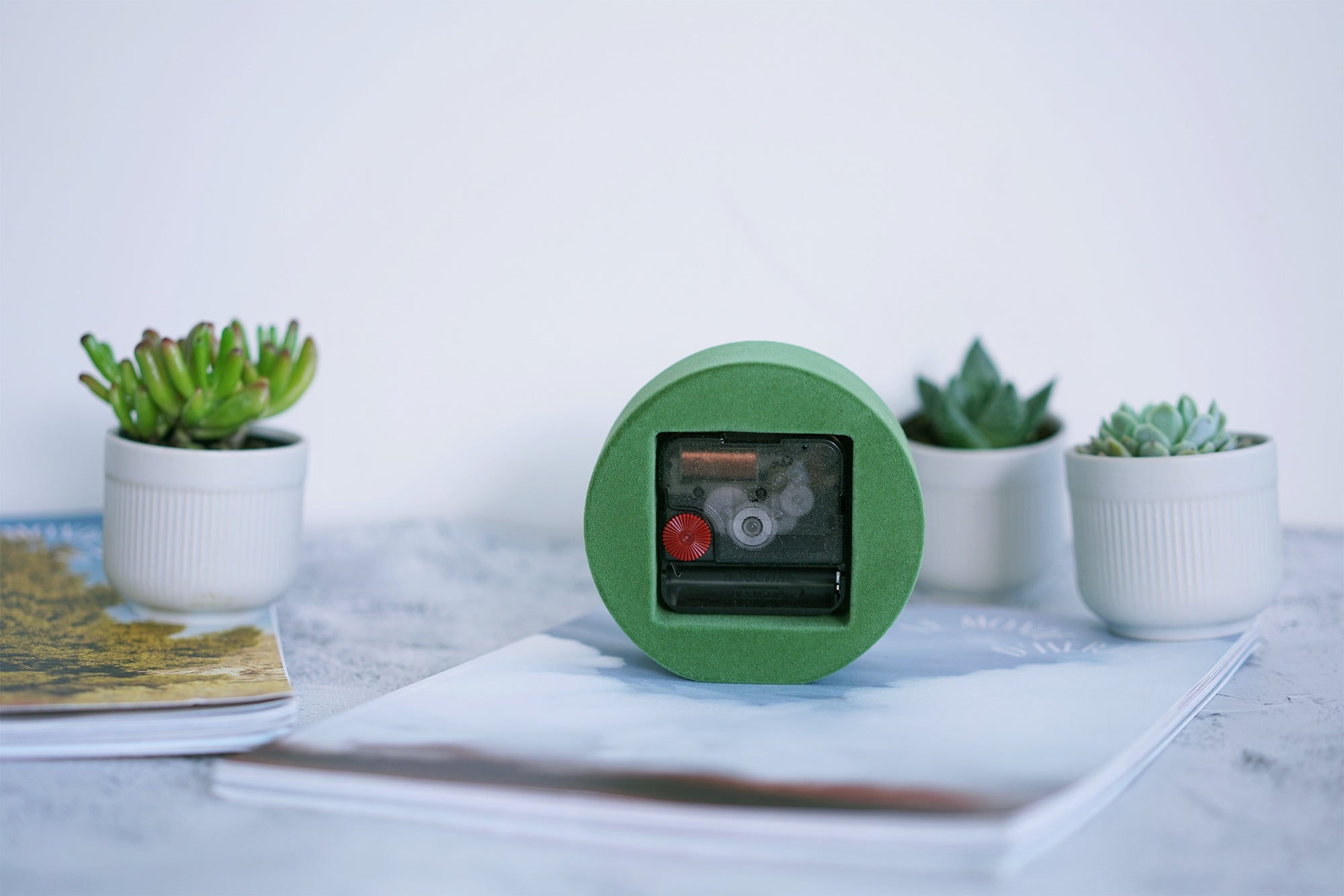 GC "Moss" Silent Desk Clock (2 Shapes)