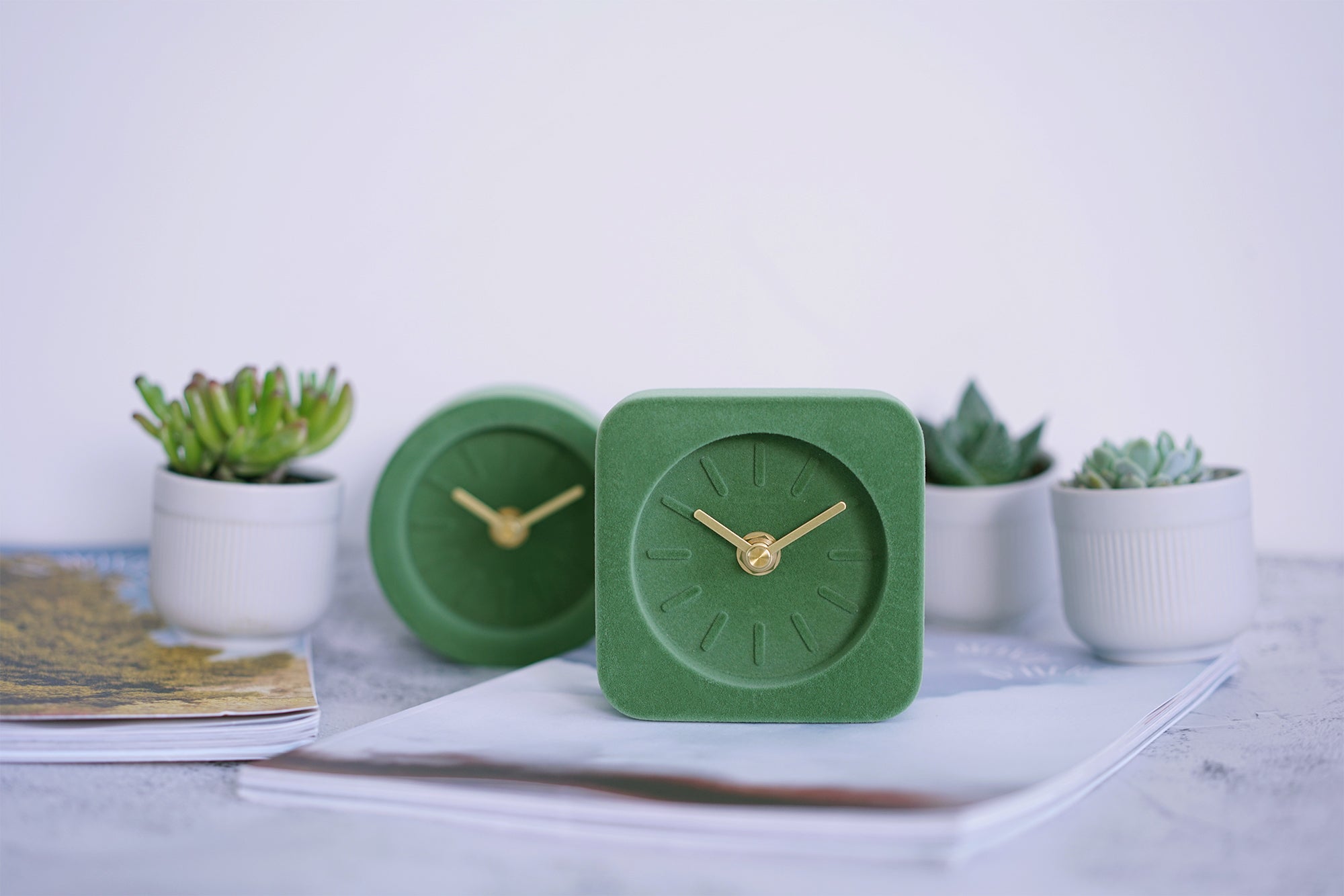 GC "Moss" Silent Desk Clock (2 Shapes)