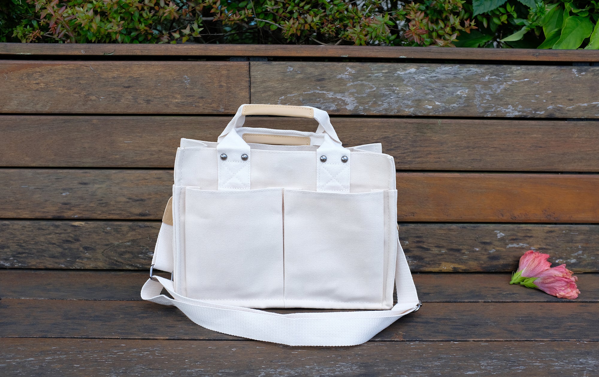 “Kanto" Canvas Tote Bag