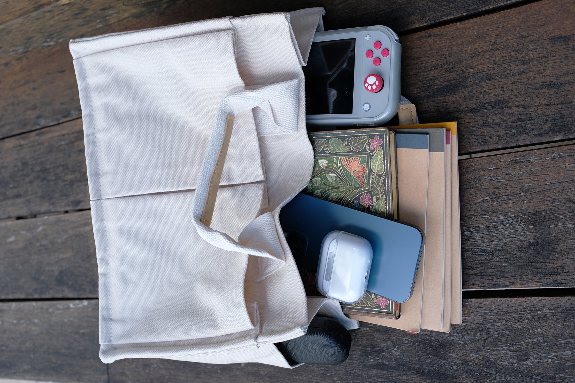 “Kanto" Canvas Tote Bag